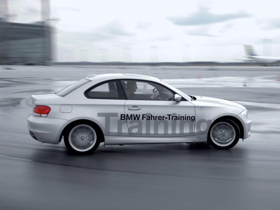  BMW 123d Coupe 2008 года  (фото 6 из 8)